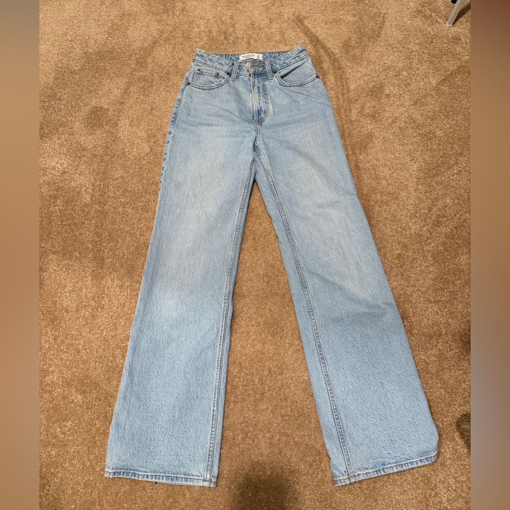Abercrombie High Rise 90s Relaxed Jeans - Size 24, Curved Love